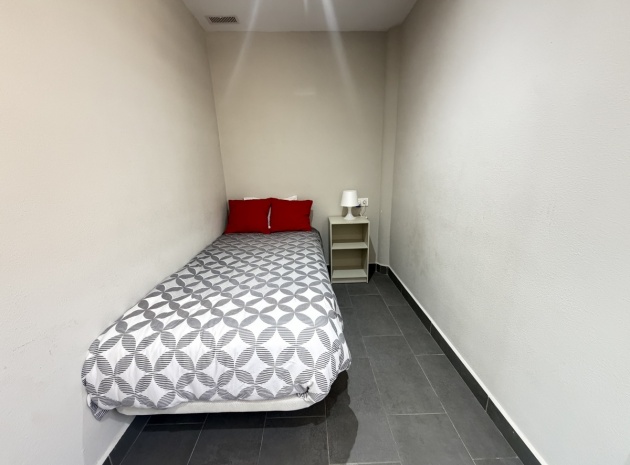 Resale - Apartment - Villamartin