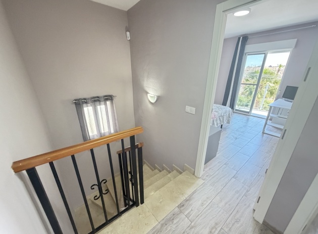 Resale - Apartment - Villamartin