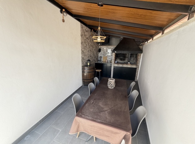 Resale - Apartment - Villamartin