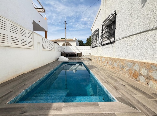 Wederverkoop - Villa - Villamartin - Blue Lagoon