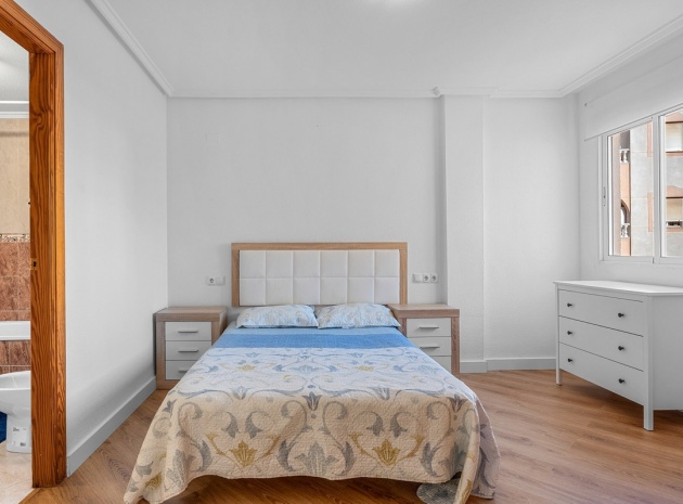 Wederverkoop - Appartement - Torrevieja - Torrevieja Centro