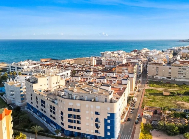 Resale - Apartment - Torrevieja - Torrevieja Centro
