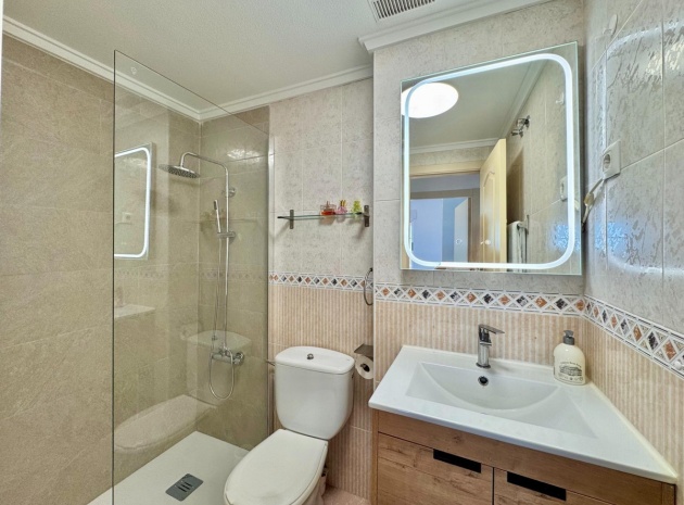Resale - Apartment - Torrevieja - Torrevieja Centro