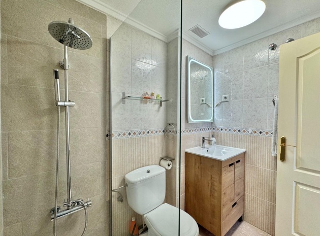 Resale - Apartment - Torrevieja - Torrevieja Centro