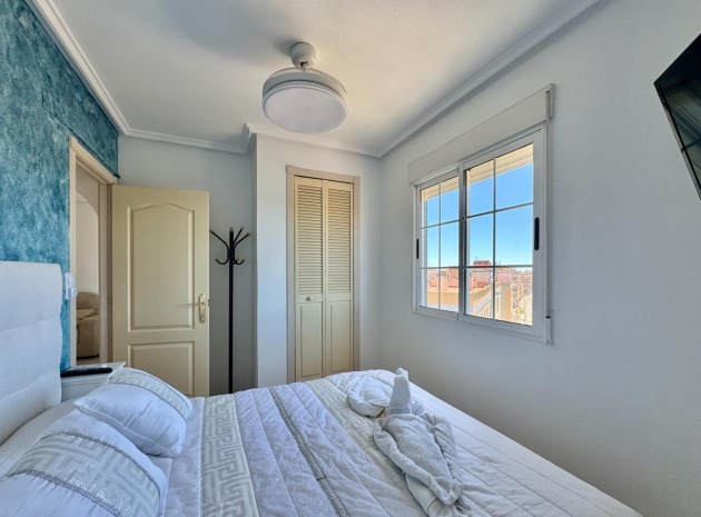Resale - Apartment - Torrevieja - Torrevieja Centro