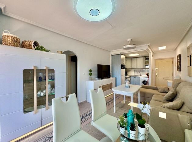 Resale - Apartment - Torrevieja - Torrevieja Centro