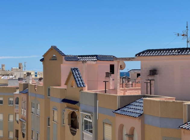 Resale - Apartment - Torrevieja - Torrevieja Centro