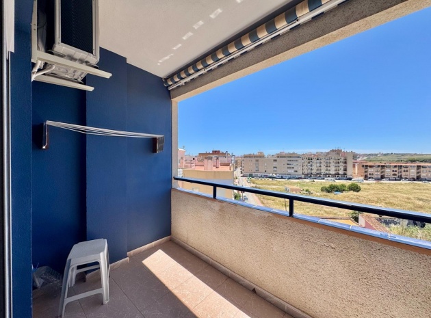 Resale - Apartment - Torrevieja - Torrevieja Centro
