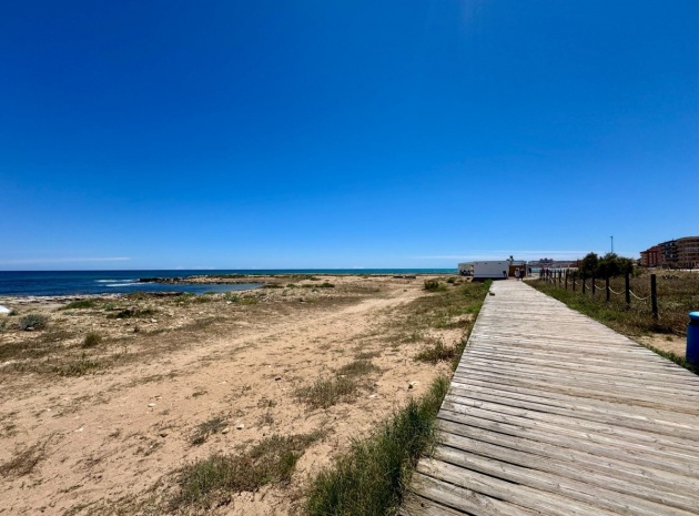 Resale - Apartment - Torrevieja - Torrevieja Centro