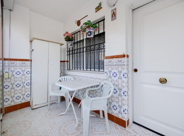 Resale - Villa - Torrevieja - Torrevieja Centro