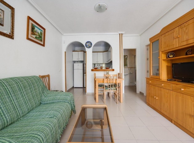 Resale - Villa - Torrevieja - Torrevieja Centro
