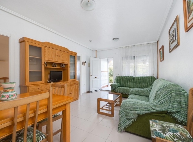 Resale - Villa - Torrevieja - Torrevieja Centro