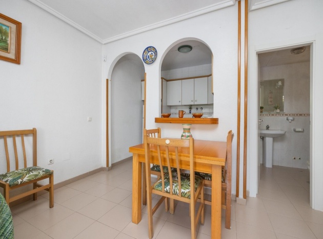 Resale - Villa - Torrevieja - Torrevieja Centro