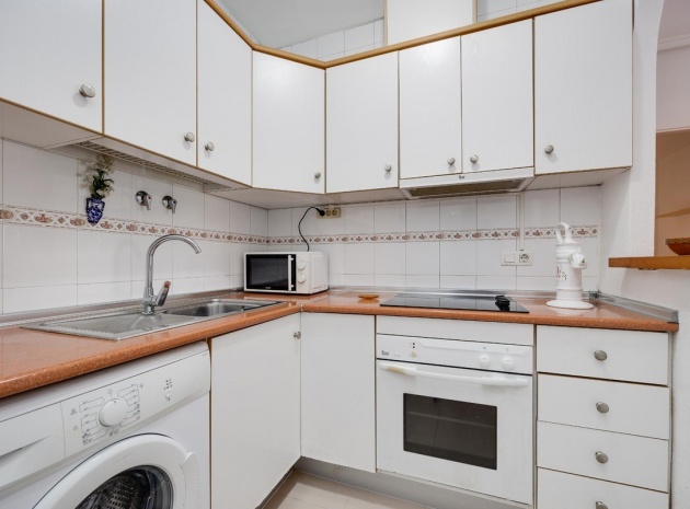 Resale - Villa - Torrevieja - Torrevieja Centro