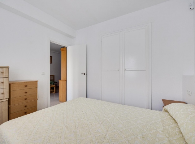 Resale - Villa - Torrevieja - Torrevieja Centro