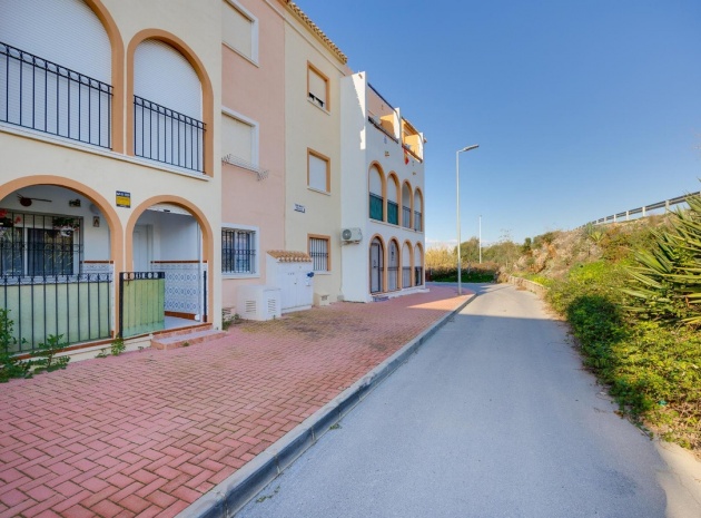 Resale - Villa - Torrevieja - Torrevieja Centro