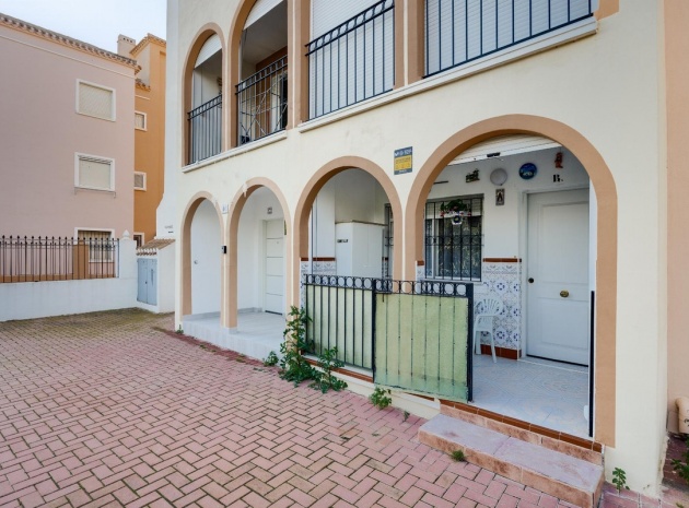 Resale - Villa - Torrevieja - Torrevieja Centro