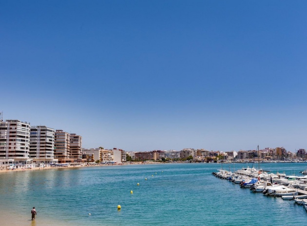 Resale - Villa - Torrevieja - Torrevieja Centro