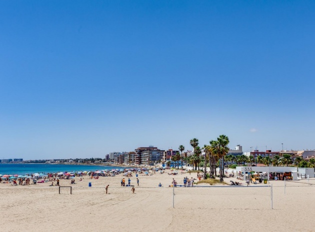 Resale - Villa - Torrevieja - Torrevieja Centro