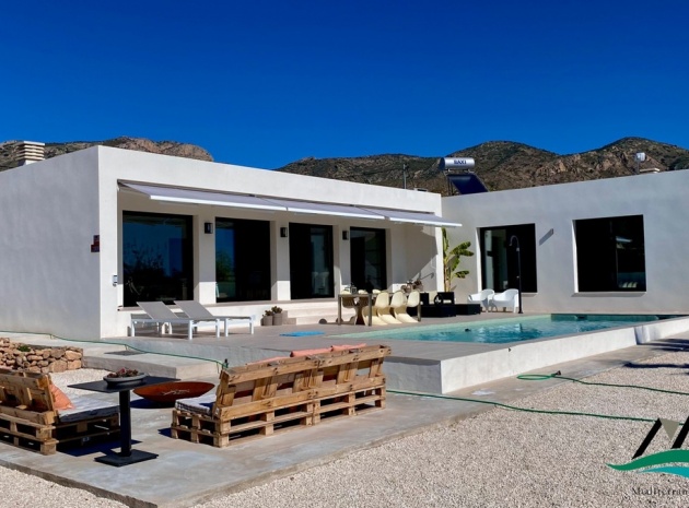 Wiederverkauf - Villa - La Romana - La Romana Centro