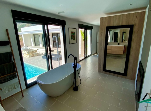 Wiederverkauf - Villa - La Romana - La Romana Centro