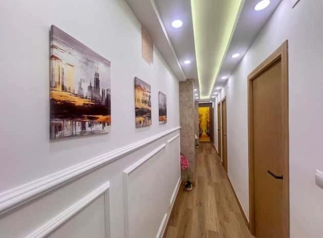 Revente - Appartement - Torrevieja - Torrevieja Centro