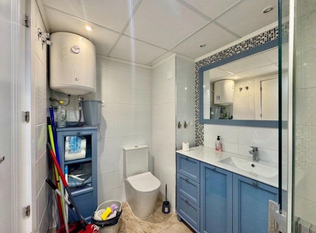 Resale - Apartment - Torrevieja - Torrevieja Centro