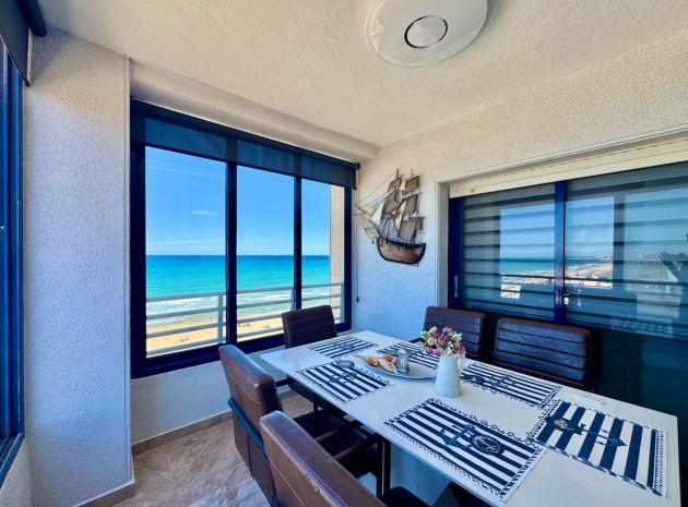Resale - Apartment - Torrevieja - Torrevieja Centro