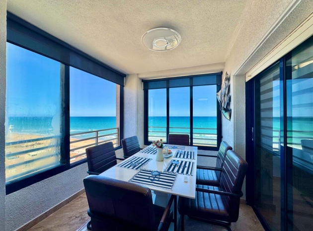 Resale - Apartment - Torrevieja - Torrevieja Centro