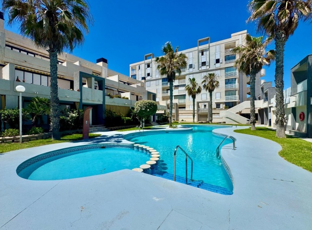 Resale - Apartment - Torrevieja - Torrevieja Centro