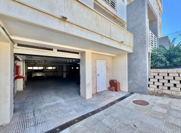 Resale - Apartment - Torrevieja - Torrevieja Centro
