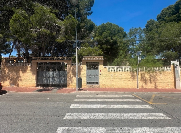 Wiederverkauf - Villa - Torrevieja - Torrevieja Centro