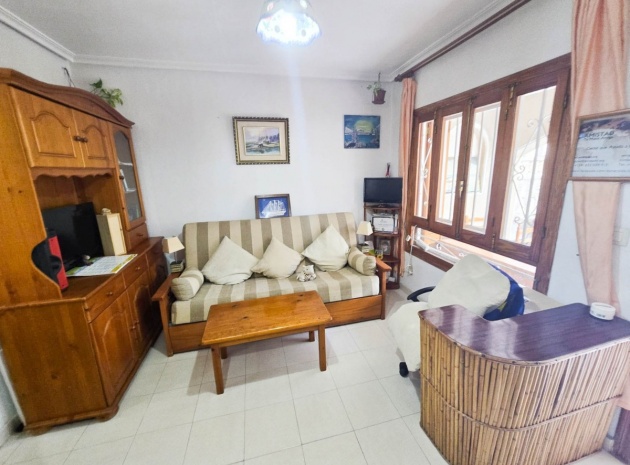 Resale - Villa - Torrevieja - Torrevieja Centro