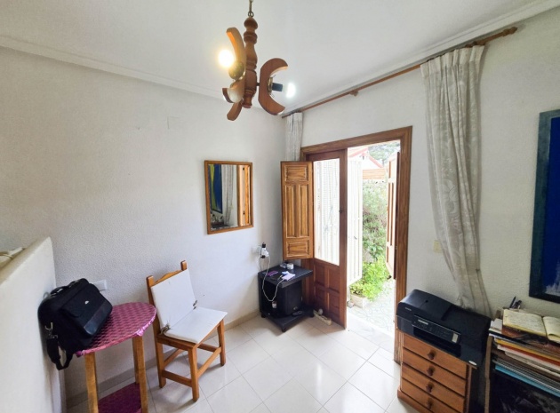 Resale - Villa - Torrevieja - Torrevieja Centro