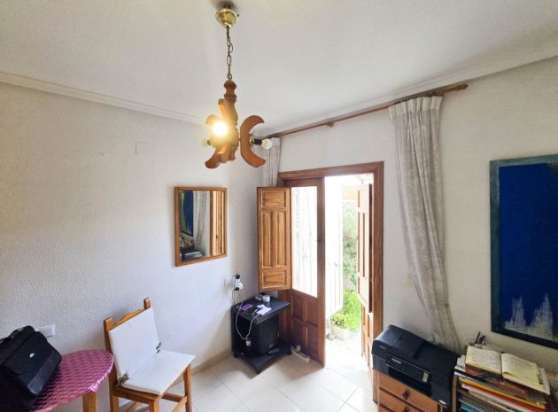 Resale - Villa - Torrevieja - Torrevieja Centro