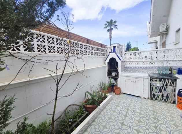 Resale - Villa - Torrevieja - Torrevieja Centro