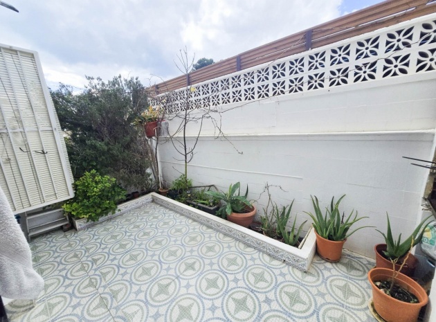 Resale - Villa - Torrevieja - Torrevieja Centro