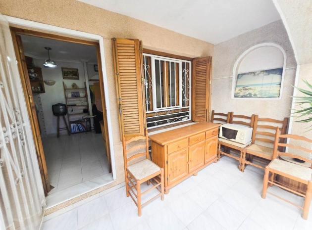 Resale - Villa - Torrevieja - Torrevieja Centro