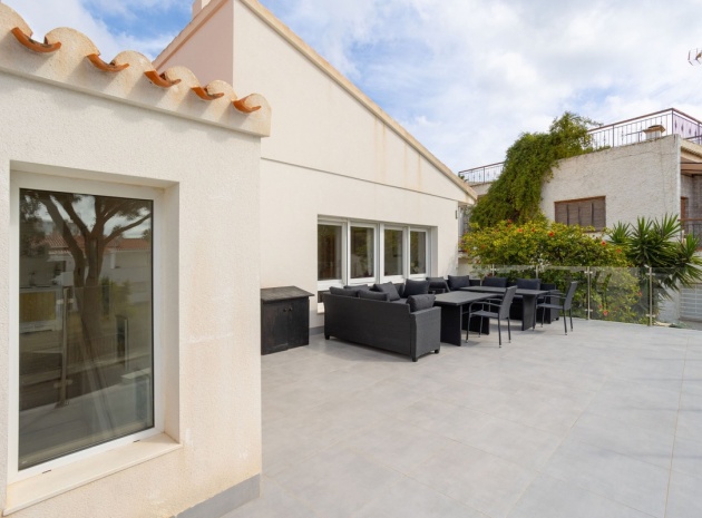 Återförsäljning - Villa - Orihuela - Campoamor