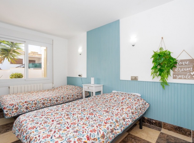 Återförsäljning - Villa - Orihuela - Campoamor