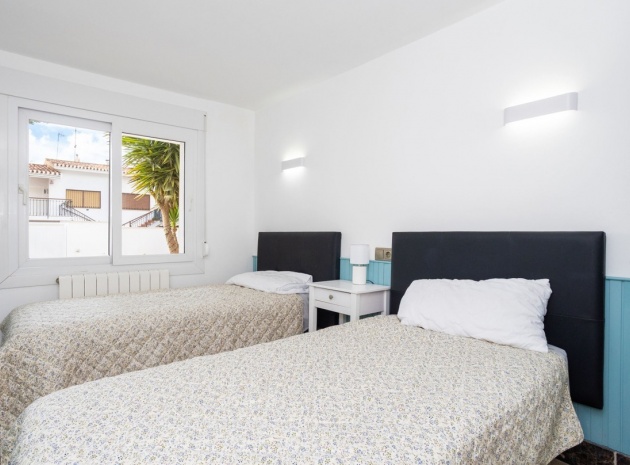 Återförsäljning - Villa - Orihuela - Campoamor