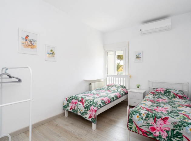Återförsäljning - Villa - Orihuela - Campoamor