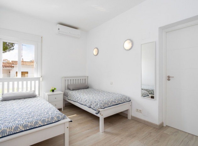 Återförsäljning - Villa - Orihuela - Campoamor