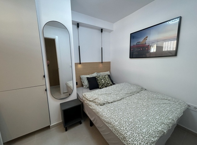 Resale - Apartment - Torrevieja - Torrevieja Centro
