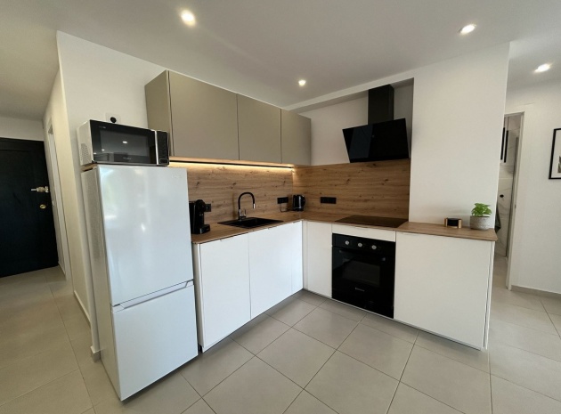 Resale - Apartment - Torrevieja - Torrevieja Centro
