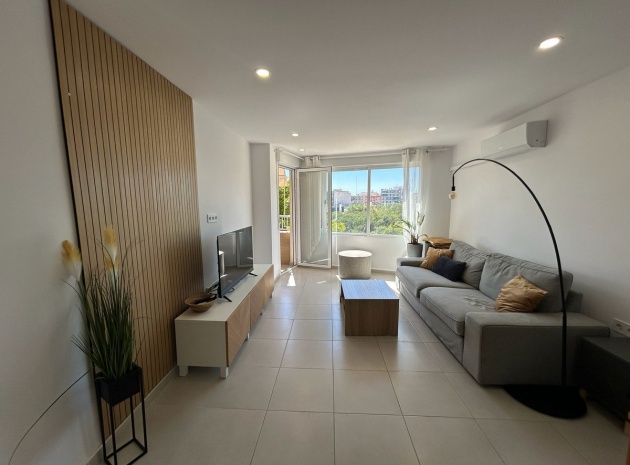 Resale - Apartment - Torrevieja - Torrevieja Centro