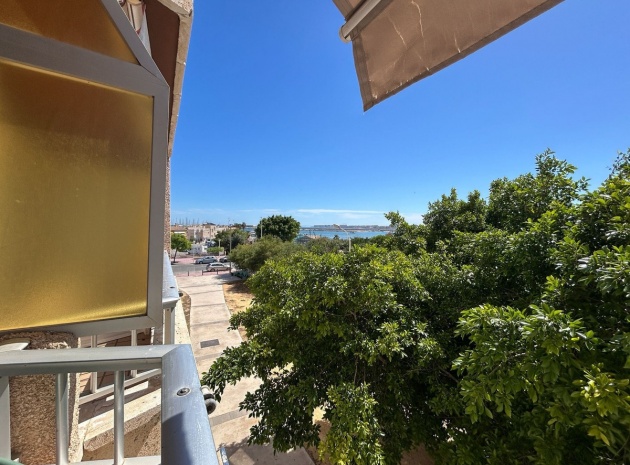 Resale - Apartment - Torrevieja - Torrevieja Centro