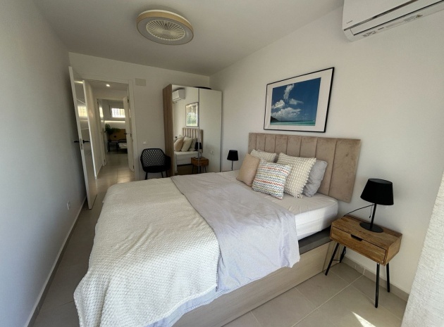 Resale - Apartment - Torrevieja - Torrevieja Centro