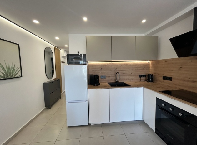 Resale - Apartment - Torrevieja - Torrevieja Centro
