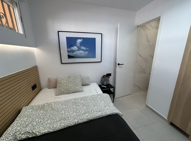 Resale - Apartment - Torrevieja - Torrevieja Centro